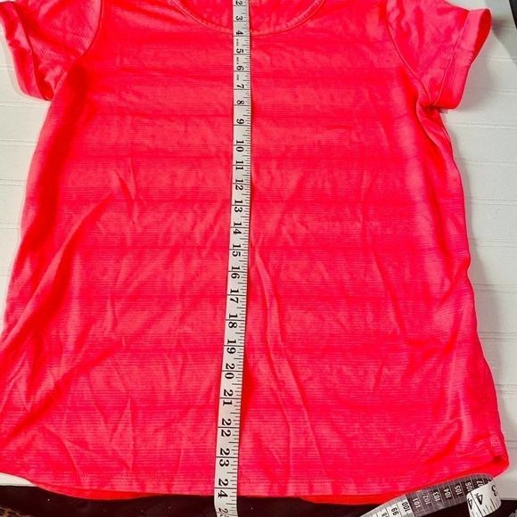 Women's activewear top/ shirt - Picture 7 of 7